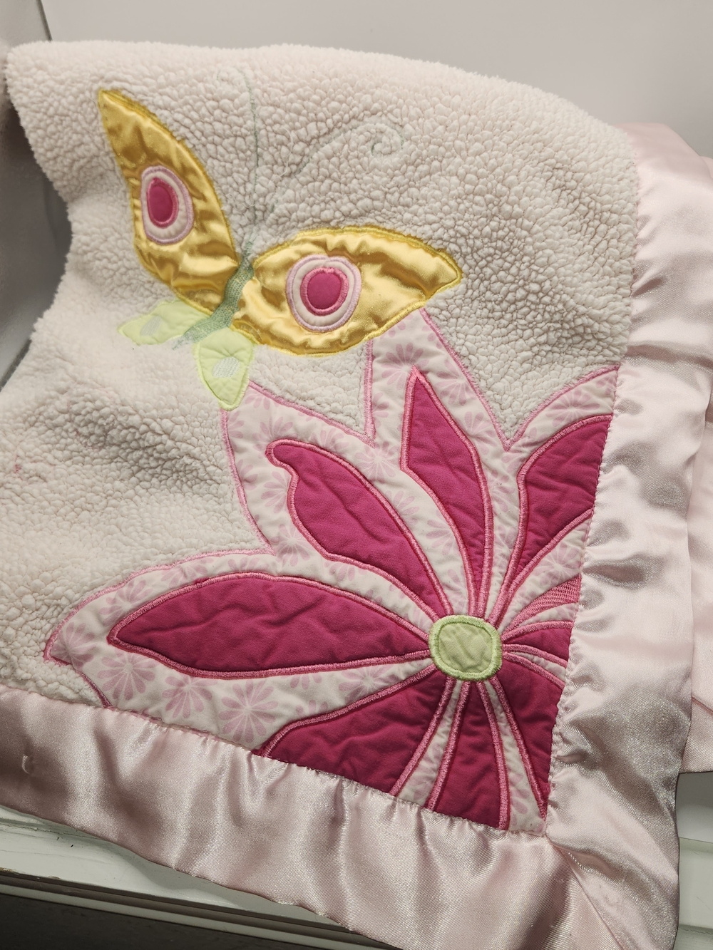 VTG Kids Line Pink Flower Butterfly Fleece Baby Blanket Satin Trim 40x30 RARE!